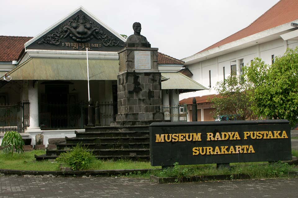Museum-Radya-Pustaka-Surakarta