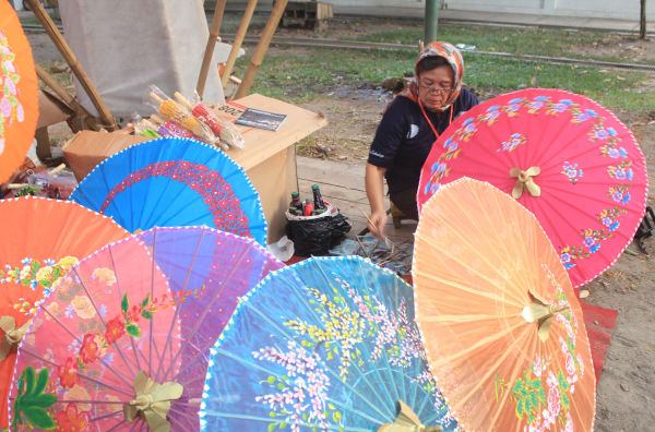 Festival Payung di Balekambang, ini foto-fotonya