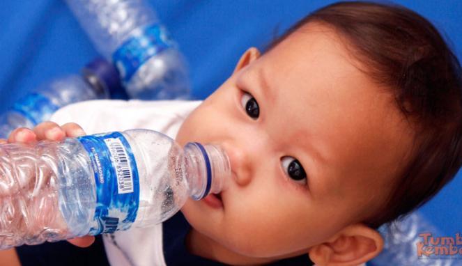 air-putih-untuk-bayi air-putih-untuk-bayi