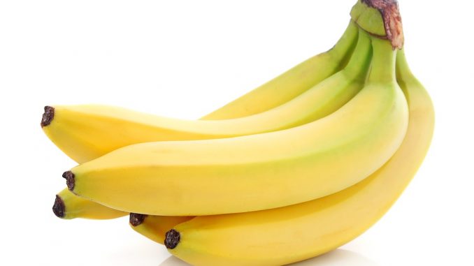 buah pisang mengandung fosfor, kalium, asam folat dan juga vitamin A