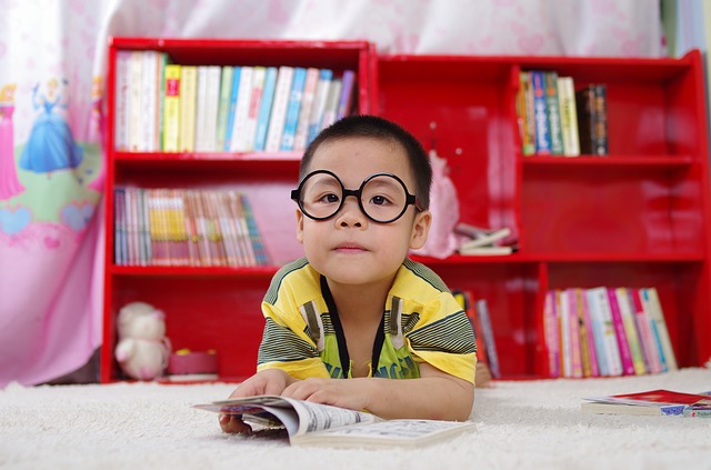 Anak anak bisa menjadi salah satu target pembaca perpustakaan