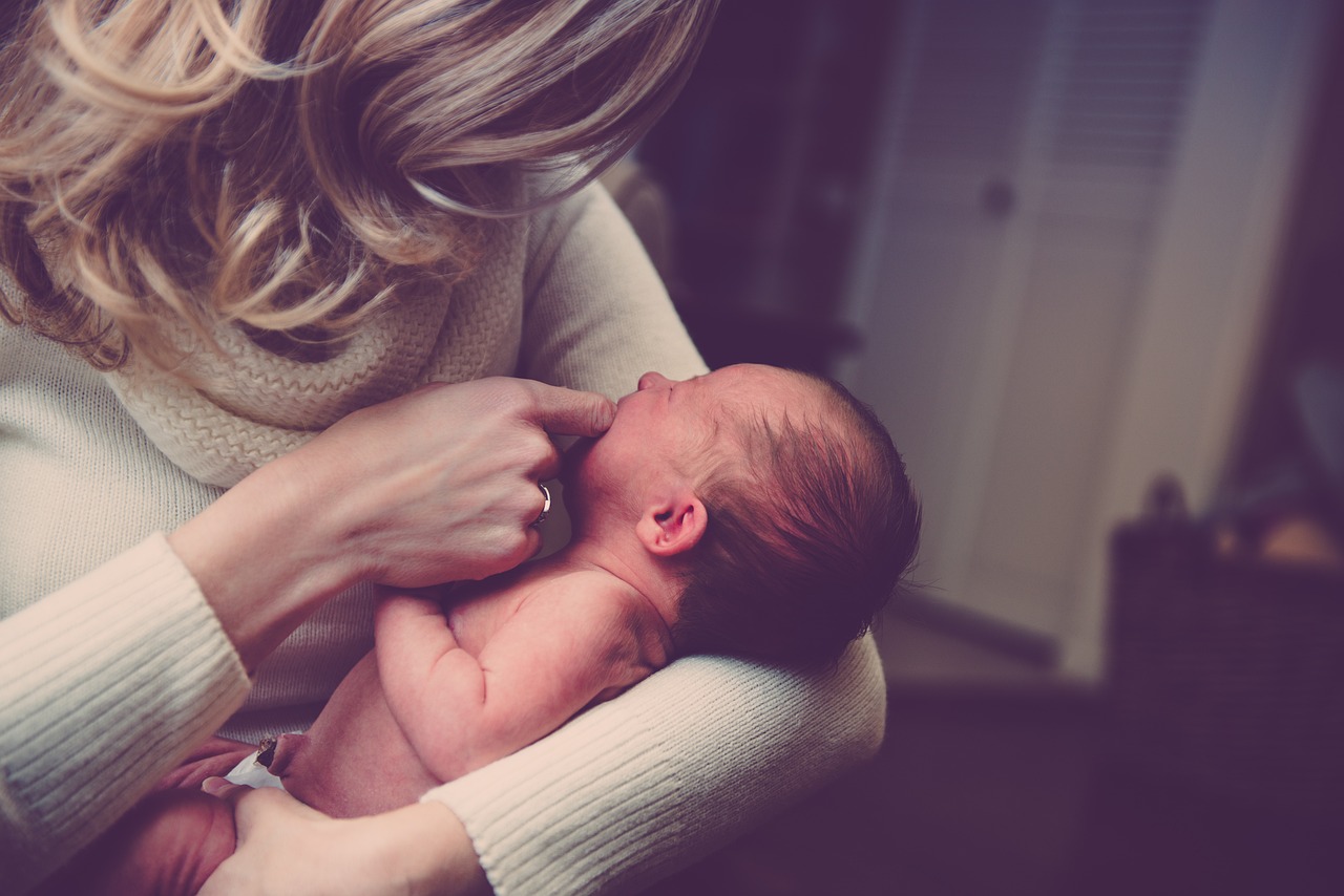 Frekuensi menyusui bayi baru lahir - metode baby led weaning